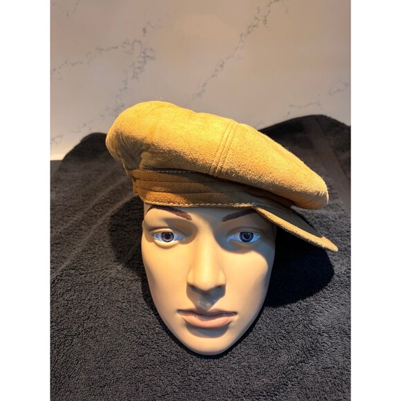 The item is an UGG Australia
Vintage Suede Newsboy Cap in
Chestnut. Men/women main image 5